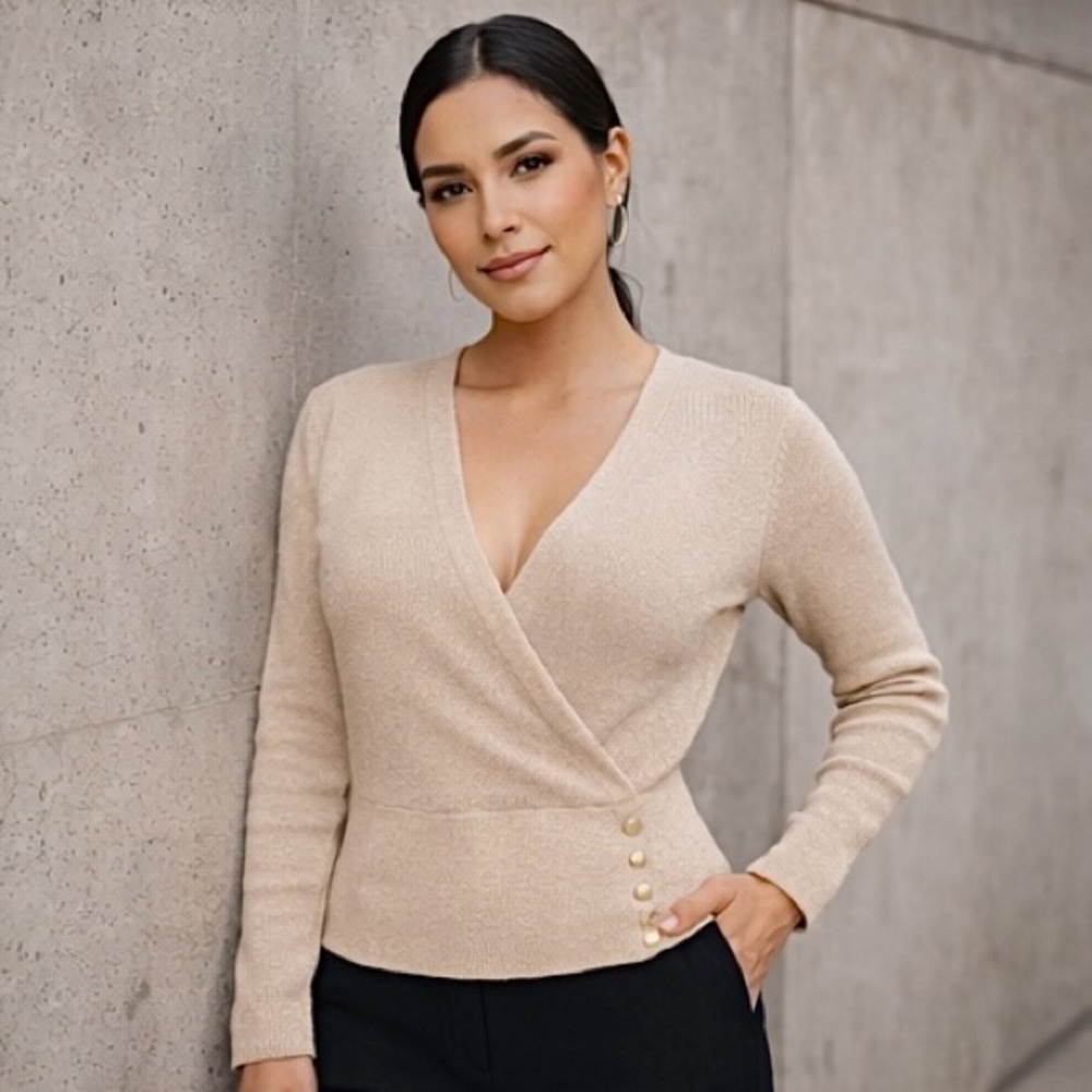 💖 CALLIGRAPHIE - Shimmery Stretchy Tan V-Neck Sweater, Sz L